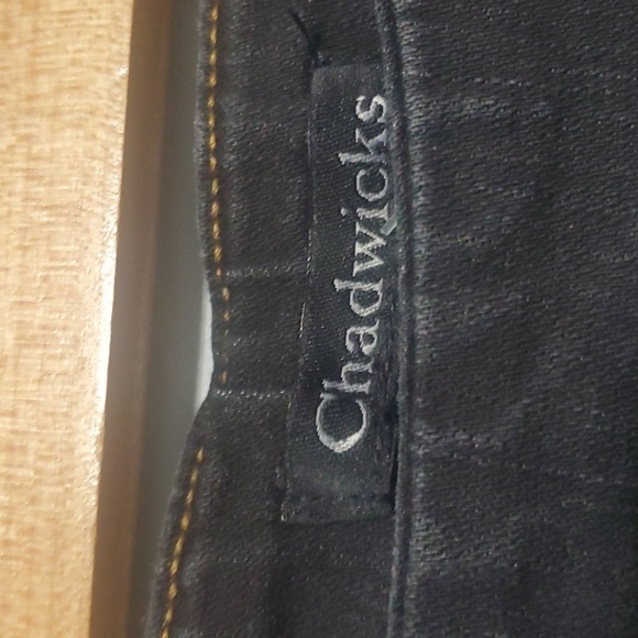 Chadwicks shorts women’s size 6 Bermuda length black demin pull-on elast… - Picture 16 of 16